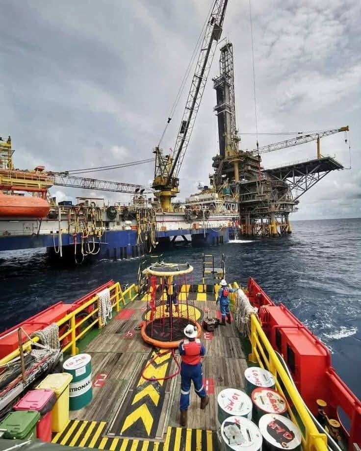 Offshore industrial platform construction
